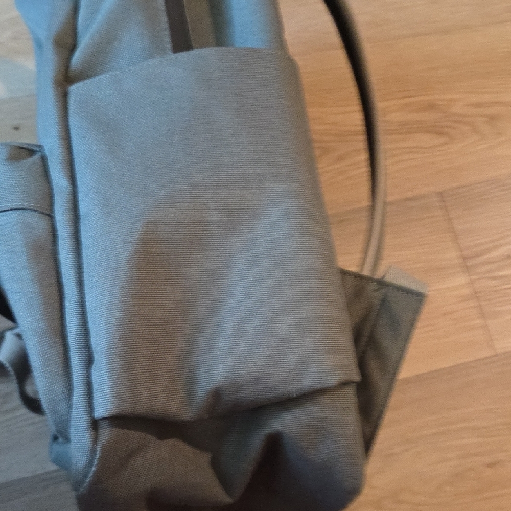 Green Backpack 22l - image 2